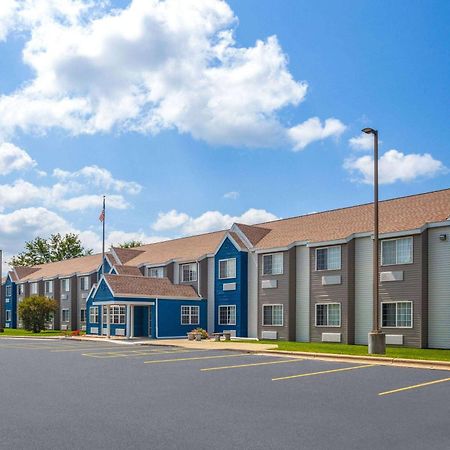 Microtel Inn By Wyndham Janesville Bagian luar foto